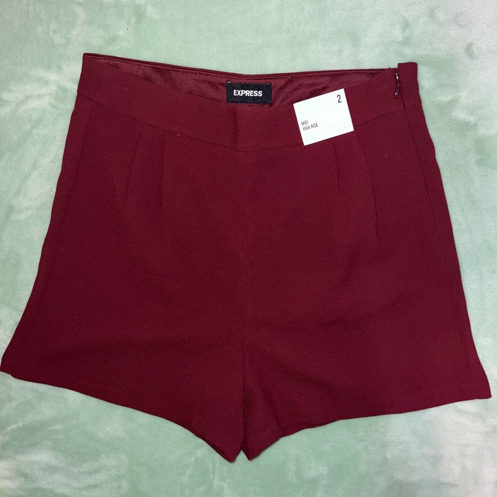 Super High Wasted Red Shorts
